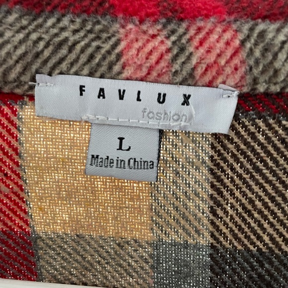 Dressed in LALA shacket - Picture 2 of 3